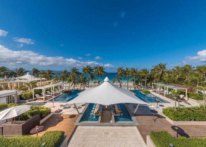 Henann Crystal Sands