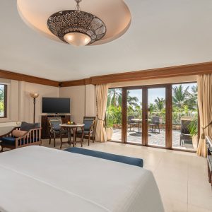 Honeymoon Suite