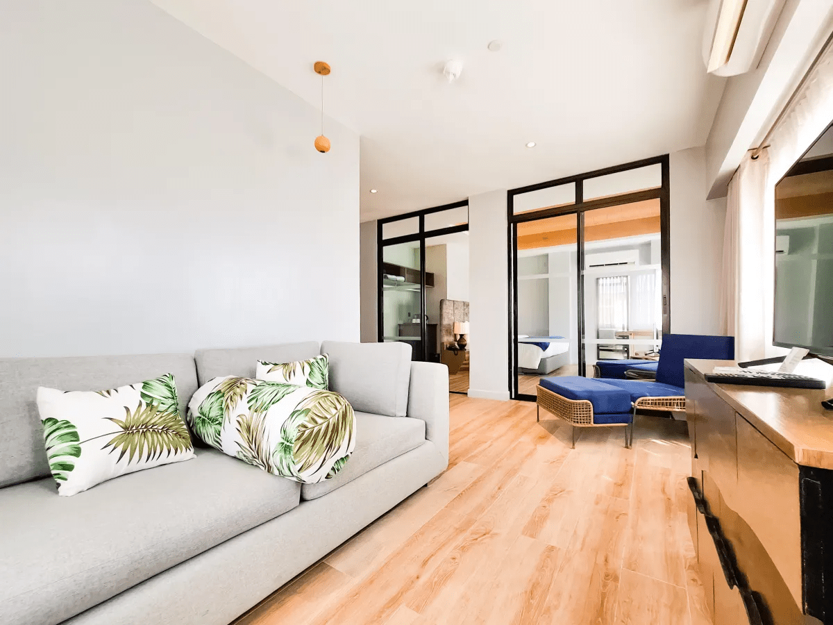 the pinnacle suite