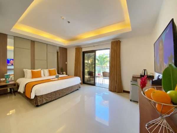 deluxe king room jonys beach
