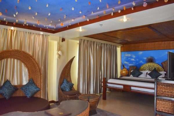 golden phoenix hotel boracay coral garden king suite