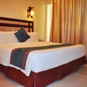 golden phoenix hotel boracay deluxe king room 1