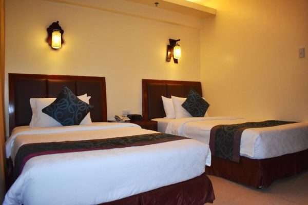 golden phoenix hotel boracay deluxe twin room