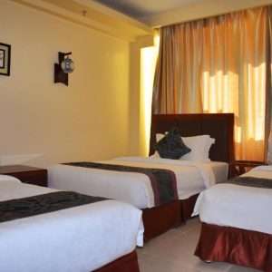 golden phoenix hotel boracay triple family room