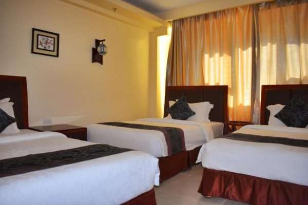 golden phoenix hotel boracay triple family room
