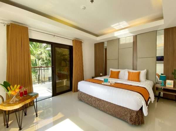 jonys beach deluxe king room