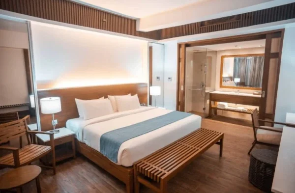 premier mandarin white sand room